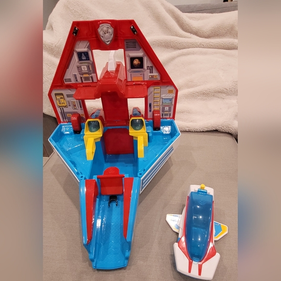 Paw Patrol Mighty Jet Command - Picture 3 of 4